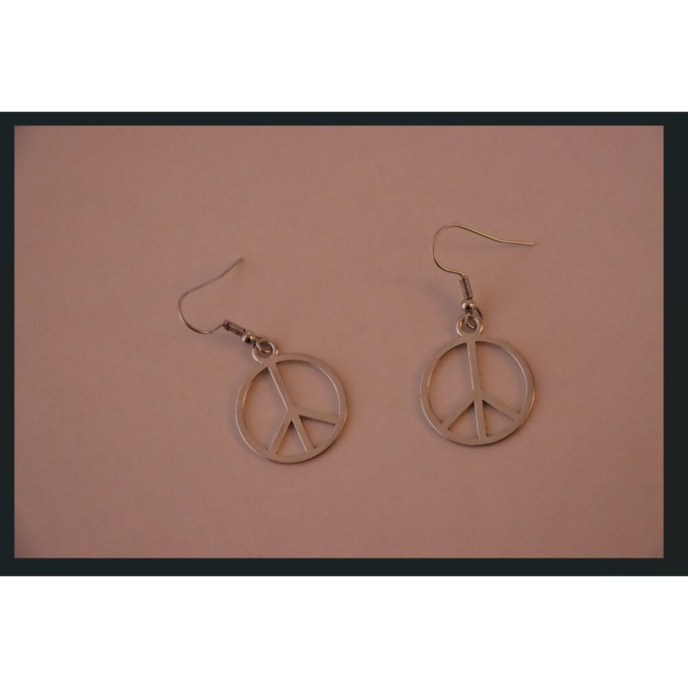 Silver Tone Peace Symbol Round Earrings 3/4 Inch Minimalist